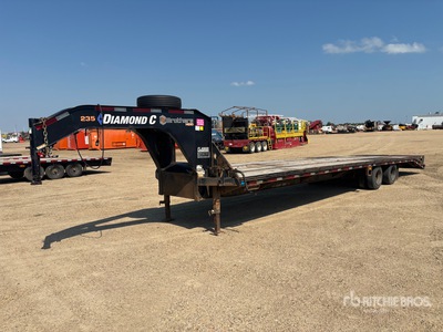 2019 Diamond 35 ft T/A Gooseneck Equipment Trailer