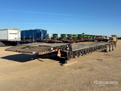 2007 Doepker 52 ft Tri/A Folding Neck Trailer