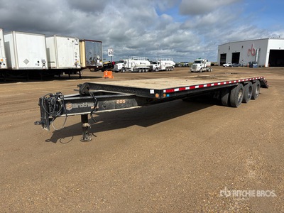 2014 Trailtech 33 ft Tri/A Equipment Trailer