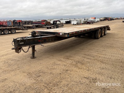 2014 Trailtech 33 ft Tri/A Equipment Trailer