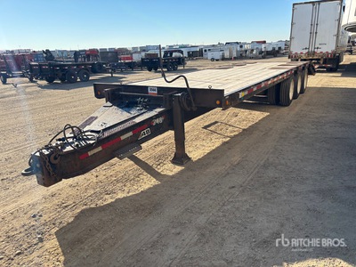 2012 Wrem 32 ft Tri/A Equipment Trailer