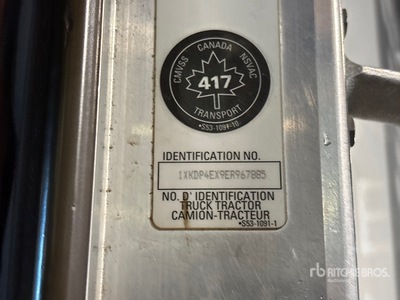 2014 Kenworth T800 Tri/A Sleeper Truck Tractor