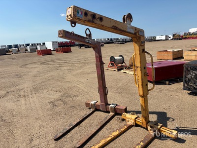 Quantity of (2) Fourches à palettes pour grues