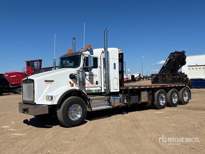Hiab 211EP-5HD 6900 kg Knuckle Boom on 2013 Kenworth T800 8x6 Sleeper Camión Grúa