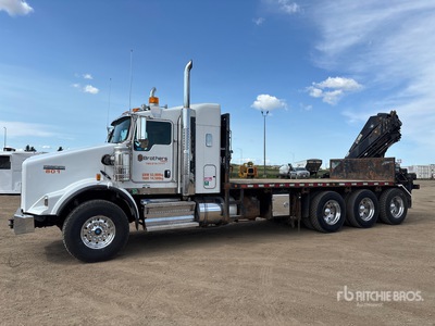 2012 Hiab 211EP-5IHDUO 6900 kg Knuckle Boom on 2013 Kenworth T800 8x6 Sleeper Ciężarówka z wysięgnikiem