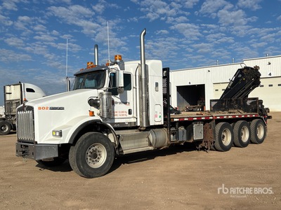 2014 Hiab 211EP-5 HIDUO 6900 kg Knuckle Boom on 2015 Kenworth T800 8x6 Sleeper Boom Truck