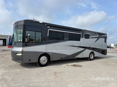 2004 Itasca Meridian 36G Motor Home