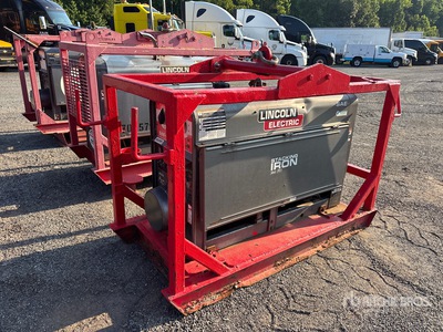 Lincoln SAE-500 300 A Skid-Mounted Multi-Process Engine Driven Welder