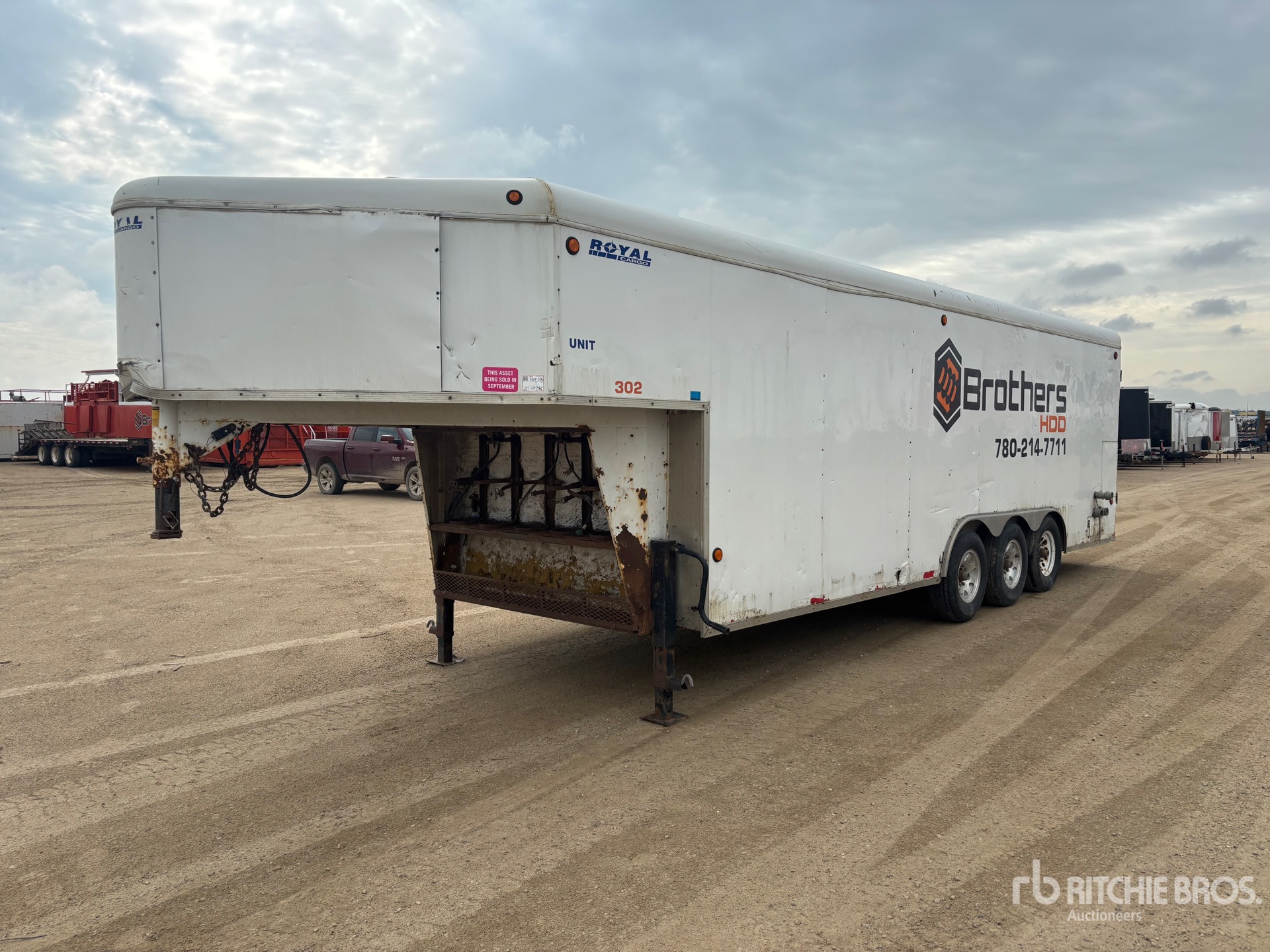 2010 Royal Trailer 24 ft Tri/A Gooseneck Enclosed Trailer