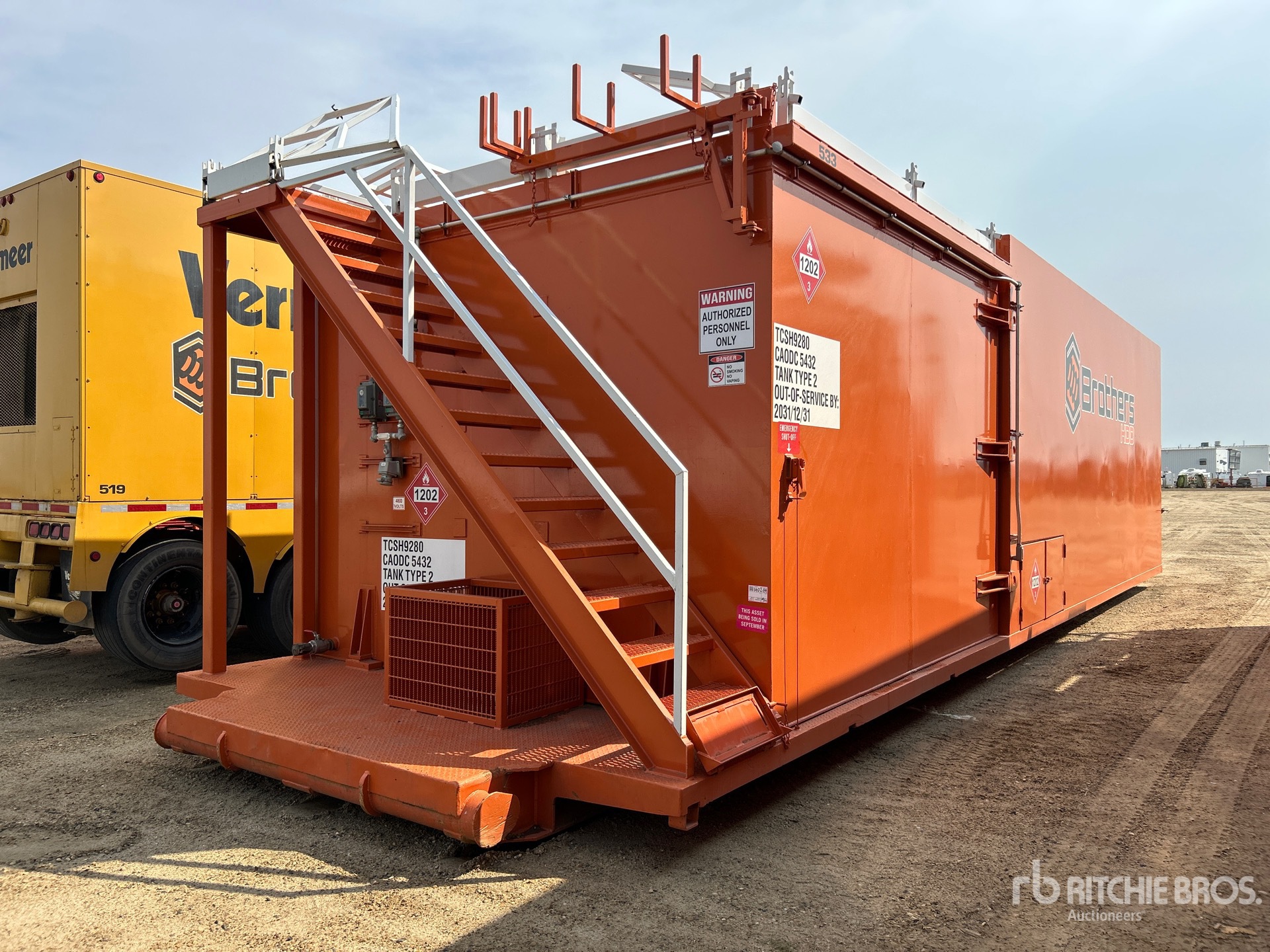Skid Mounted 32 ft Water/Fuel Tank