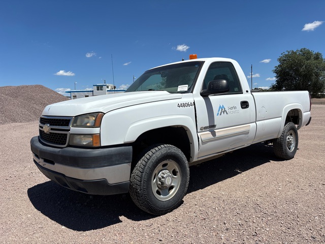 2006 Chevrolet Silverado 2500HD LT 4x2 Pickup 2006 Chevrolet Silverado 2500HD LT 4x2 Pickup