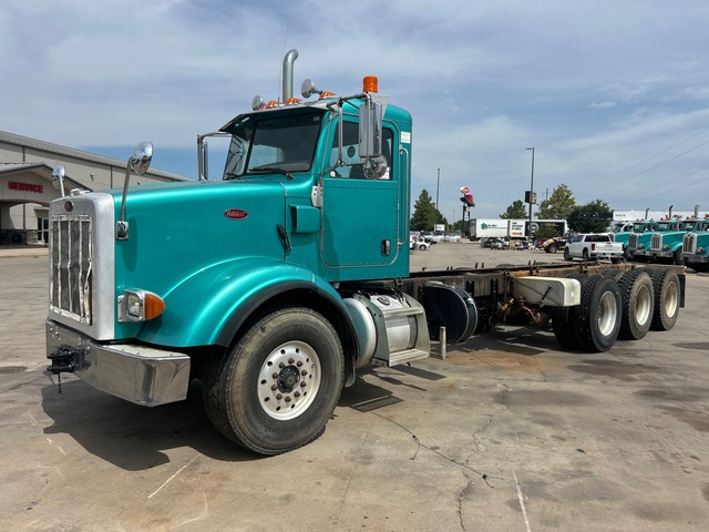 2015 Peterbilt 365 8x6 Cab and Chassis