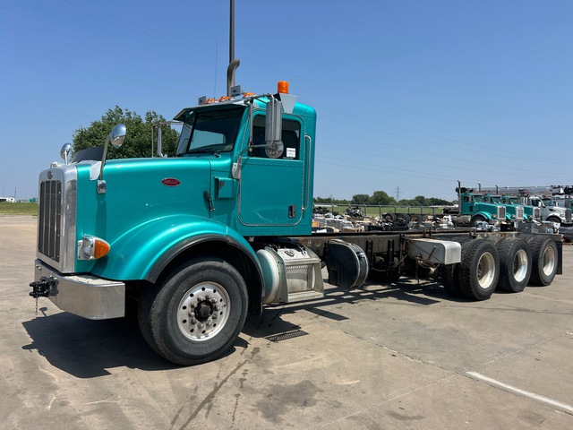 2014 Peterbilt 365 8x6 Cab and Chassis