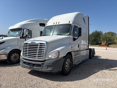 2020 Freightliner Cascadia 125 6x4 تراكتور شاحنة كابينة النوم (ثنائية المحور) (Inoperable)
