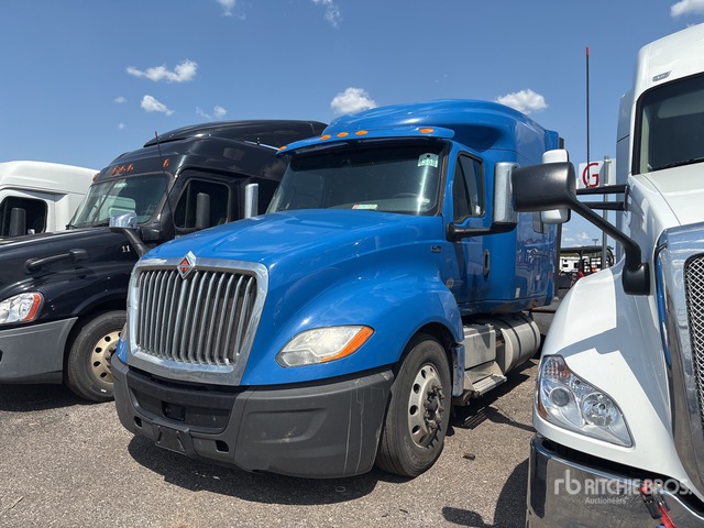 2019 International LT625 6x4 T/A Sleeper Truck Tractor