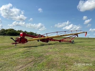2020 Westfield MKX 13-84 13 in x 84 ft Swing Grain Auger