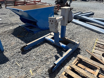 Engine Holder