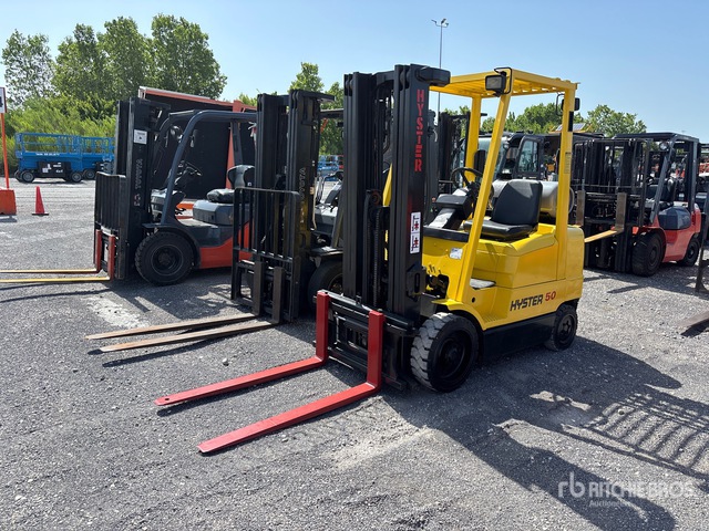2001 Hyster S50XM 4500 lb Pneumatic Tire Forklift