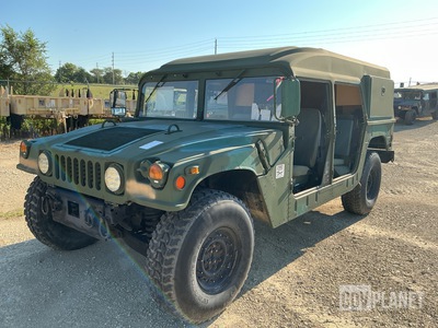 AM General M1097A2 HMMWV 4 Door Hard Top w/Helmet Top