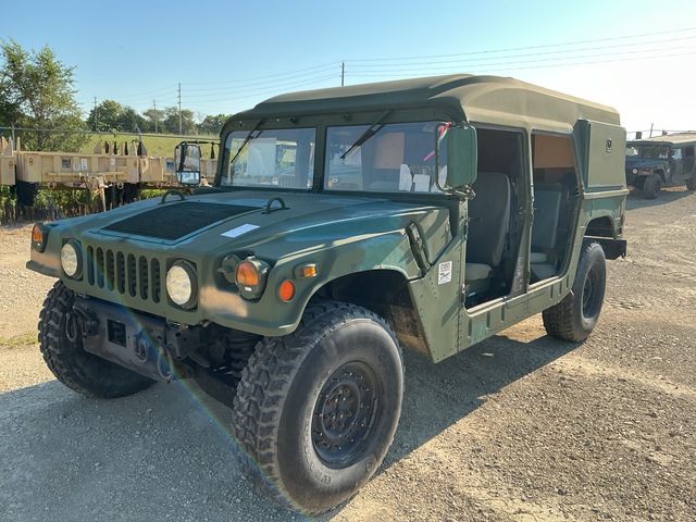 AM General M1097A2 HMMWV 4 Door Hard Top w/Helmet Top