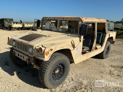 2005 AM General M1097R1 HMMWV 4 Door Soft Top w/Truck Body