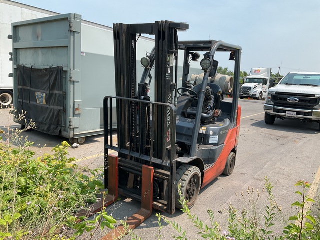 Toyota 8FGCU25 Forklift
