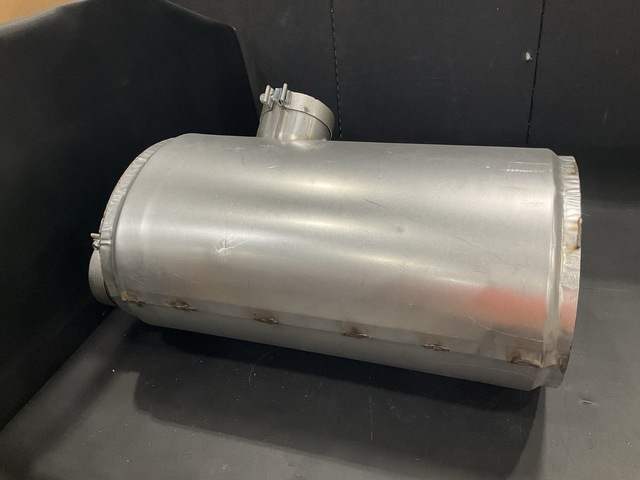 (16) International 3832151C1 Exhaust Mufflers