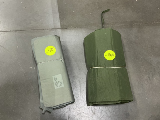 (78) Self-Inflating Sleeping Mats