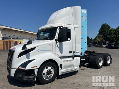 2019 Volvo VNL CNG 6x4 Ciągnik siodłowy T/A z kabiną dzienną