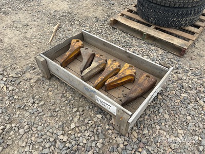 Quantity of (6) Excavator Wear Teeth