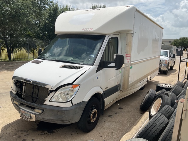 2011 Mercedes-Benz Sprinter 3500 4x2 Step Van (Inoperable)