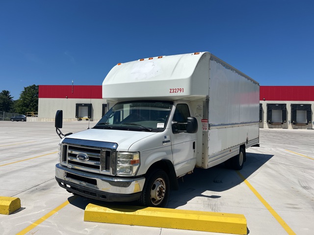 2008 Ford E-350 4x2 Van Truck