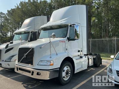 2014 Volvo VNM 4x2 S/A Day Cab Truck Tractor