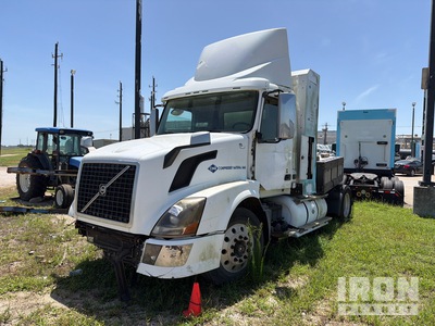 2015 Volvo VNL CNG 6x2 T/A Day Cab Truck Tractor