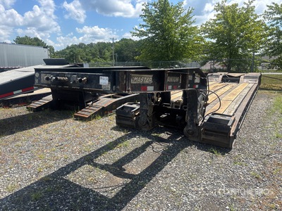 2007 Towmaster T-100DTG Tri/A Removable Gooseneck Tieflader