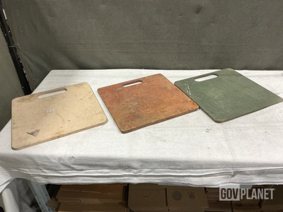 (17) Oshkosh 1731070 Mounting Plates