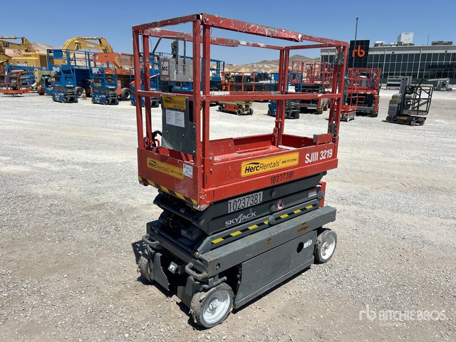 2018 Skyjack SJIII3219 Electric Scissor Lift