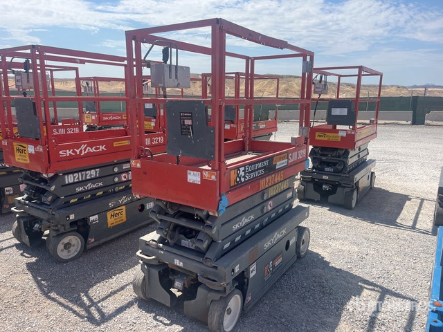 2018 Skyjack SJIII-3219 Electric Scissor Lift