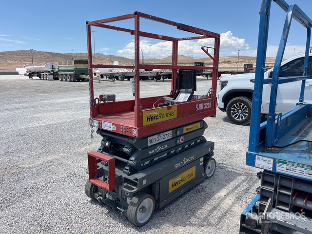 2018 Skyjack SJIII-3219 Electric Scissor Lift