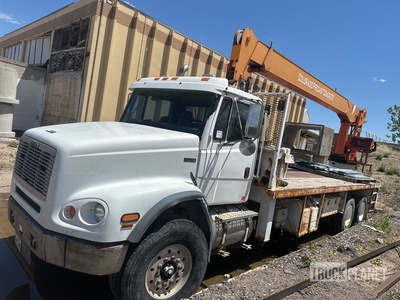 QMC 30000 lb Straight Boom on 2002 Freightliner FL112 6x4 ブームトレーラー (Inoperable)