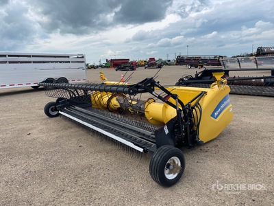 2010 New Holland 76C 14 ft Combine Pickup Header