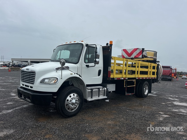 2016 Freightliner M2 106 4x2 Attenuator Truck