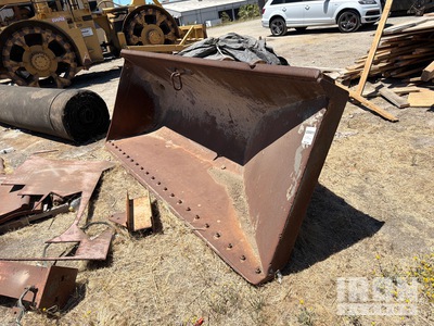 Cat 128 in Side Dump Wiellader bakken - Fits Cat 950