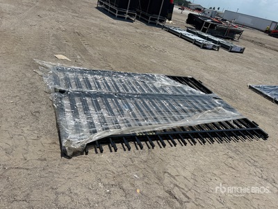 2026 SKLP SK-HLM20 20 ft Wrought Iron Bi-Parting Portail d'entrée (Unused)