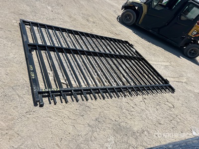 2026 SKLP SK-HLM20 20 ft Wrought Iron Bi-Parting Portail d'entrée (Unused)
