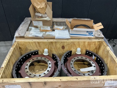 (4) Oshkosh 3919961 Brake Shoe Parts Kits