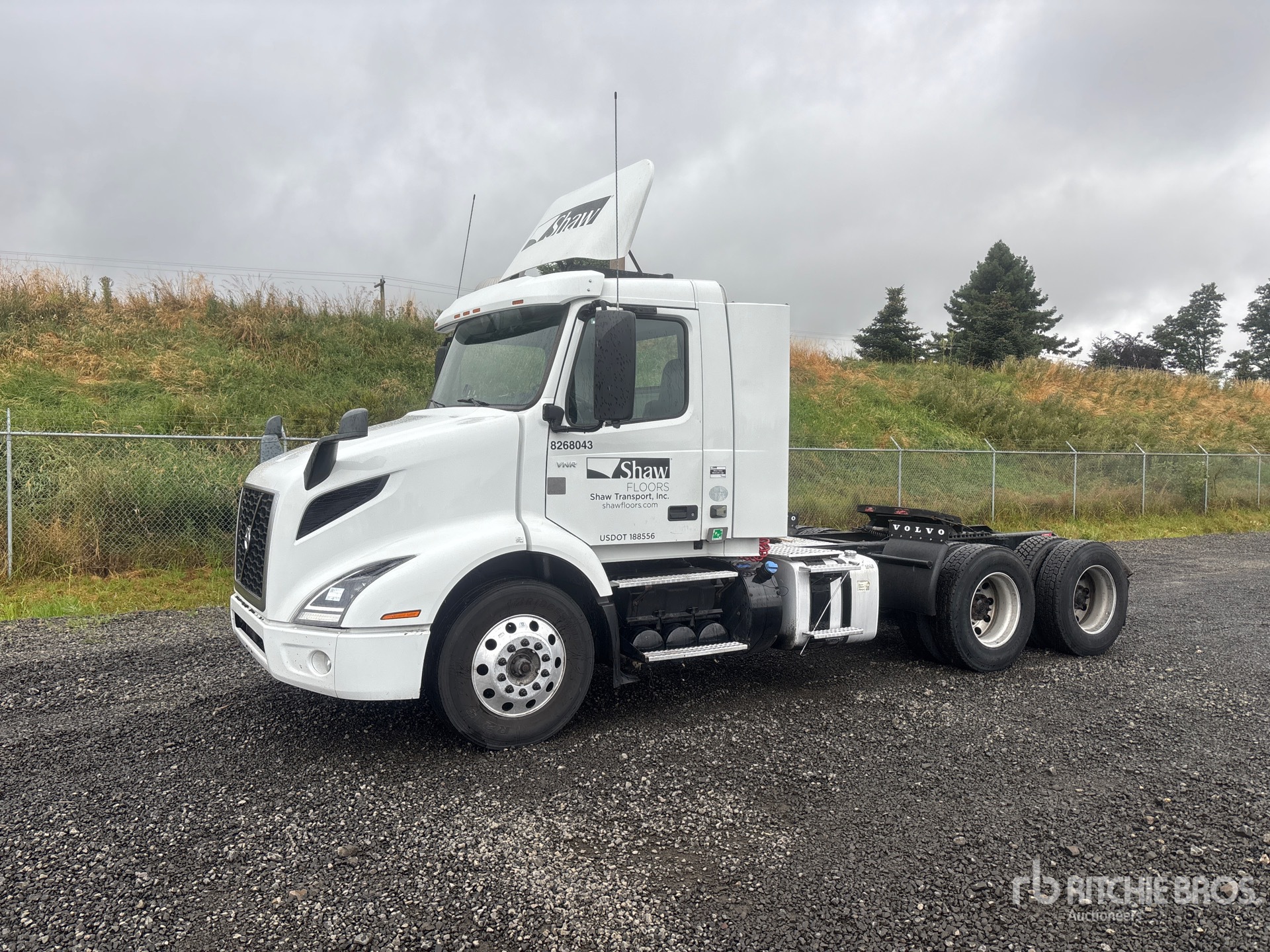2020 Volvo VNR300 6x4 T/A Day Cab Truck Tractor