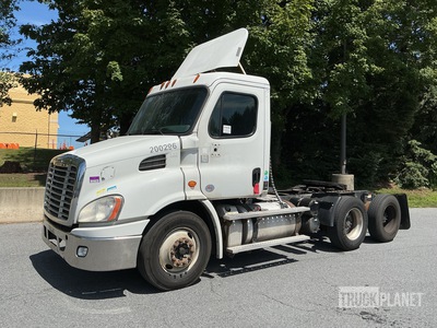 2015 Freightliner Cascadia 113 6x4 3-Achs Sattelzugmaschine