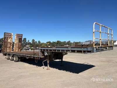 Freighter 12.55 m Tri/A Step Deck Trailer