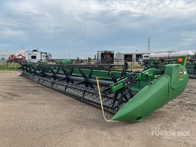2013 John Deere 640D 40 ft Flex Draper Tête de moissonneuse-batteuse